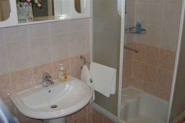 Affittacamere Kvestic 3*